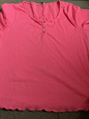 Pink short sleeved knitted shirt